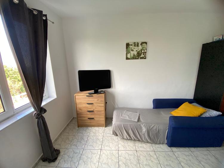 Apartament cu 2 camere decomandat în Exterior Vest