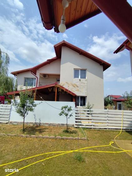 Casă cu 5 camere cu Teren 280 Mp în Vidra