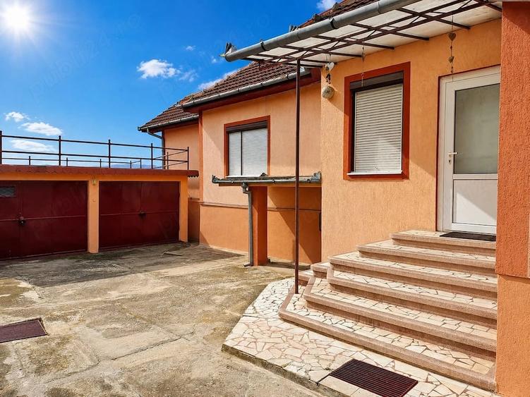 Casă cu 5 camere cu Teren 541 Mp în Hunedoara