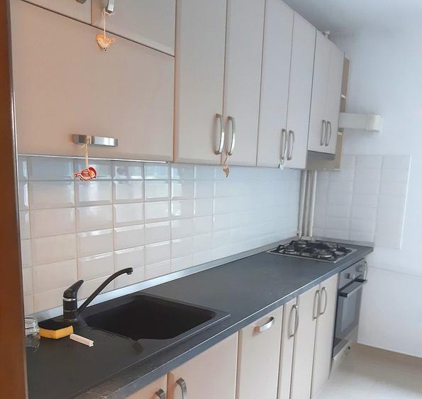 Apartament cu 2 camere decomandat, mobilat în Eroii Revoluției