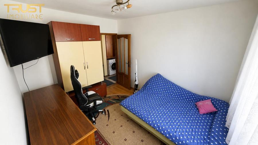 Apartament cu 4 camere semidecomandat în Baciu