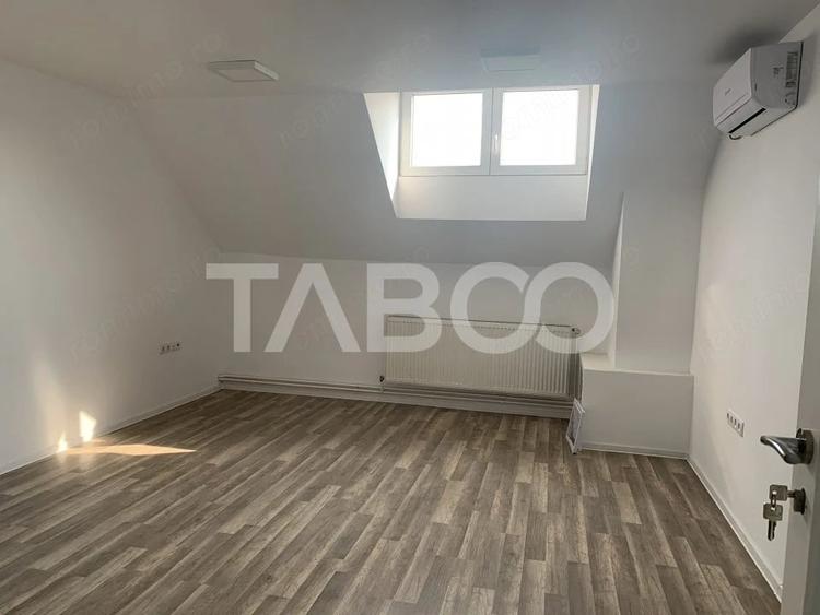 Spațiu comercial, de 300 mp, în Central