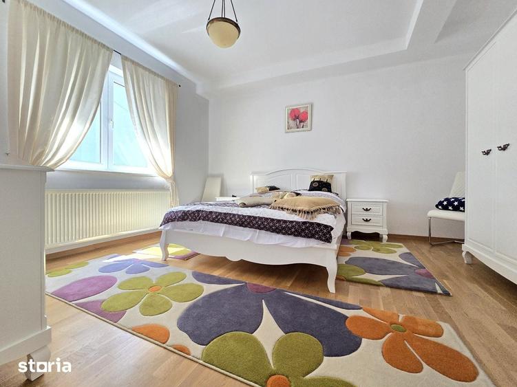 Casă cu 6 camere cu Teren 261 Mp în Eminescu