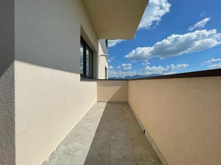 Apartament cu 2 camere decomandat în Sânpetru