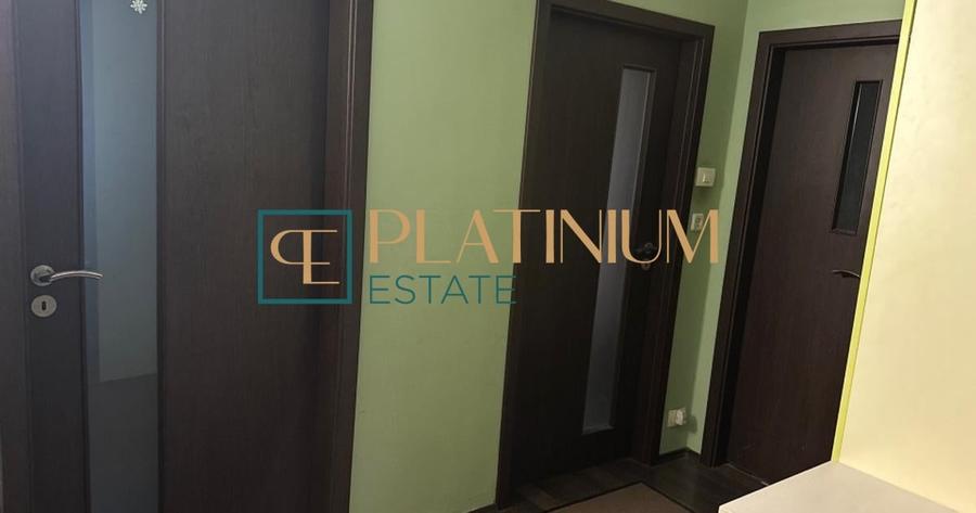 Apartament cu 3 camere decomandat, mobilat în Lunei
