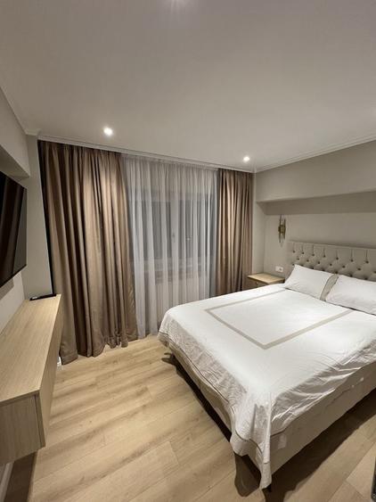 Apartament cu 4 camere decomandat în Ultracentral