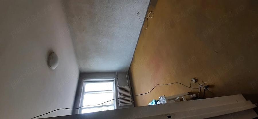 Apartament cu 3 camere decomandat în Titan