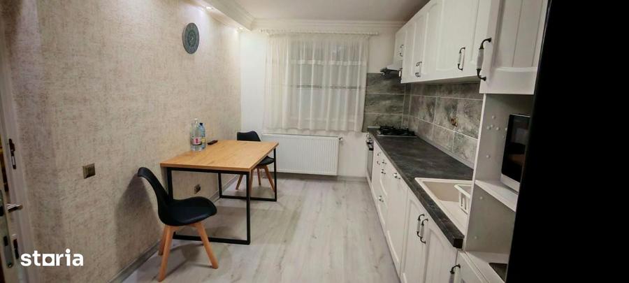 Casă cu 4 camere cu Teren 150 Mp în Central