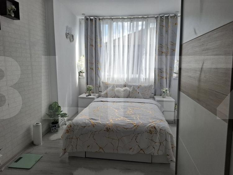 Apartament cu 3 camere semidecomandat, mobilat în Spitalul Județean