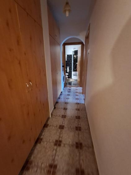 Apartament cu 3 camere decomandat în Tomești