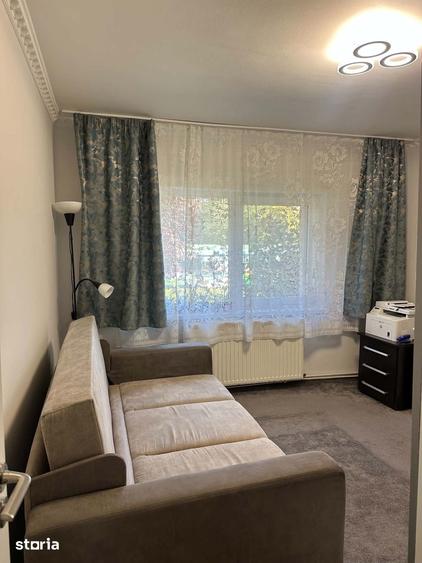 Apartament cu 3 camere decomandat în Micro 17