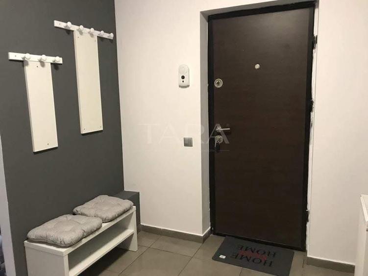 Garsonieră decomandată, mobilată în Florești