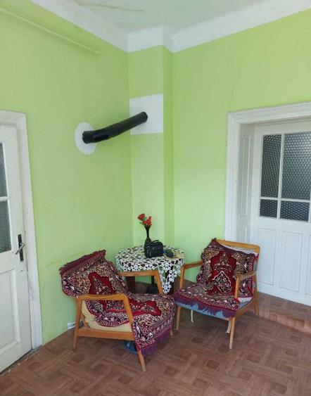 Casă cu 4 camere în Exterior Vest