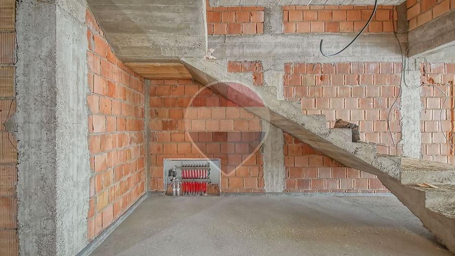 Casă individuală cu 4 camere cu Teren 350 Mp în Bunloc