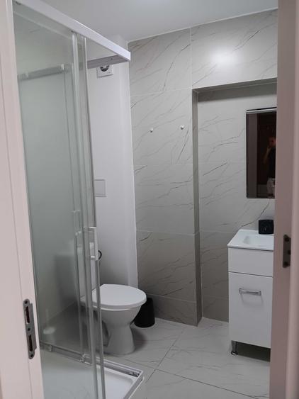 Garsonieră decomandată în Central