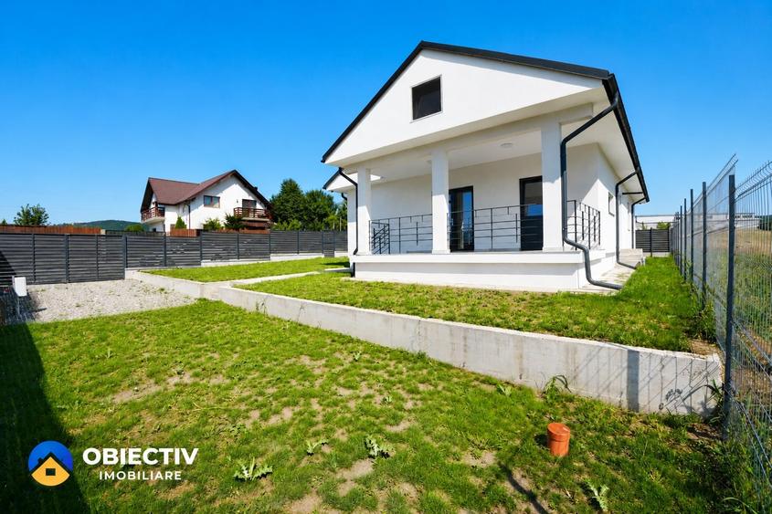 Casă individuală cu 4 camere cu Teren 500 Mp în Est