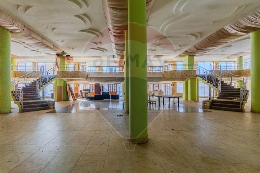 Hotel/Pensiune, de 15,709 mp, în Tărlungeni