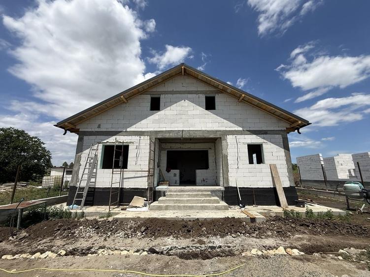 Casă cu 4 camere în Valu lui Traian