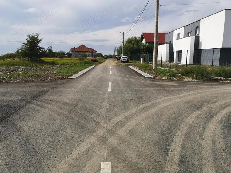 Teren de 916 mp, în Dumbrăvița