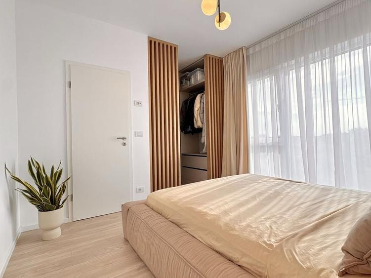 Apartament cu 3 camere decomandat în Ghiroda