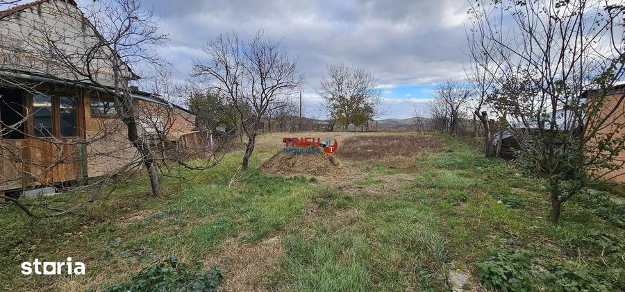 Casă cu 2 camere cu Teren 974 Mp în Micești