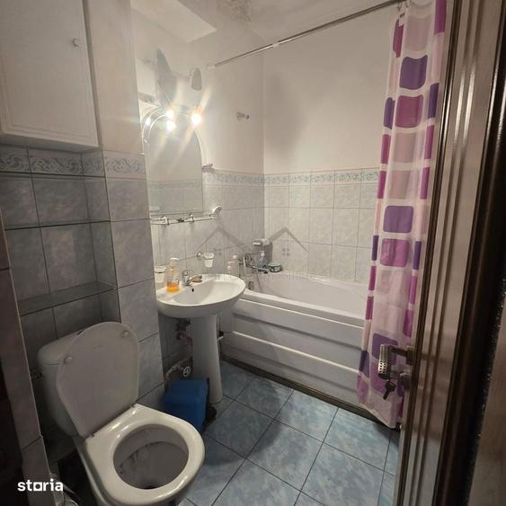 Apartament cu 2 camere semidecomandat în Piața Unirii