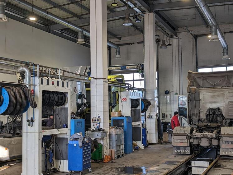 Spațiu industrial, de 1,575 mp, în Exterior Nord