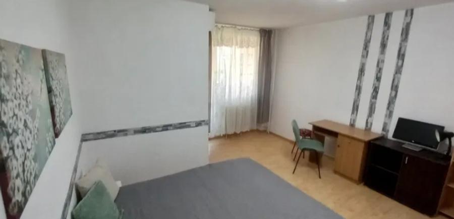 Garsonieră semidecomandată, mobilată în Lujerului