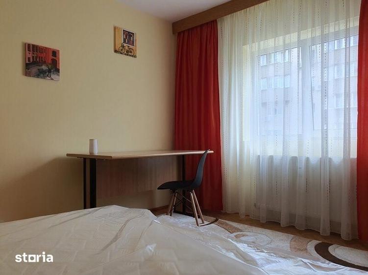 Apartament cu 3 camere decomandat în Vitan
