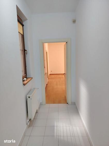 Apartament cu 6 camere decomandat în Cișmigiu