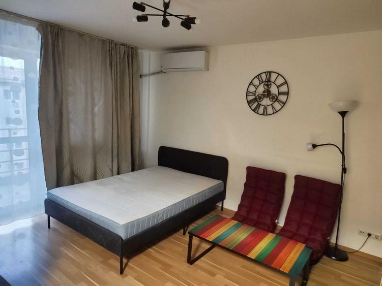 Garsonieră decomandată în Vitan