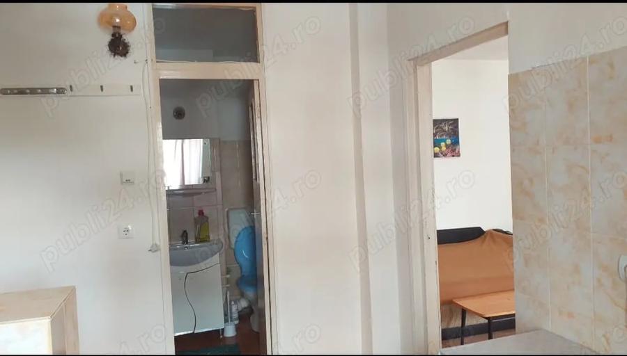 Garsonieră decomandată în Gojdu