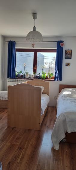 Casă cu 4 camere cu Teren 400 Mp în Mogoșoaia