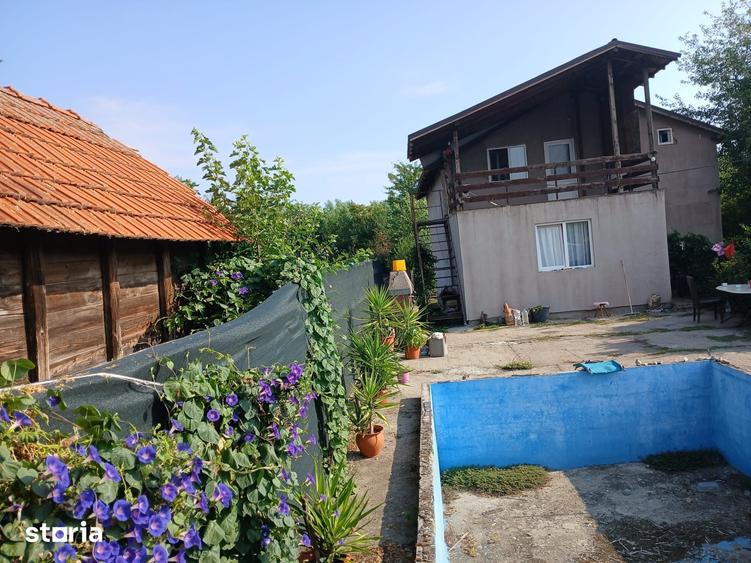 Casă cu 4 camere cu Teren 1100 Mp în Siliștea Crucii