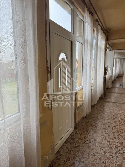 Casă individuală cu 5 camere cu Canalizare în Remetea Mare