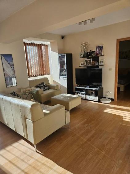 Apartament cu 3 camere decomandat, mobilat în Tineretului