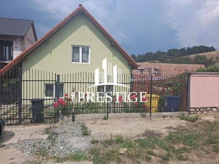 Casă individuală cu 4 camere cu Canalizare în Poplaca