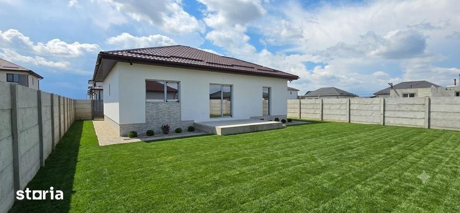 Casă cu 4 camere cu Teren 400 Mp în Clinceni