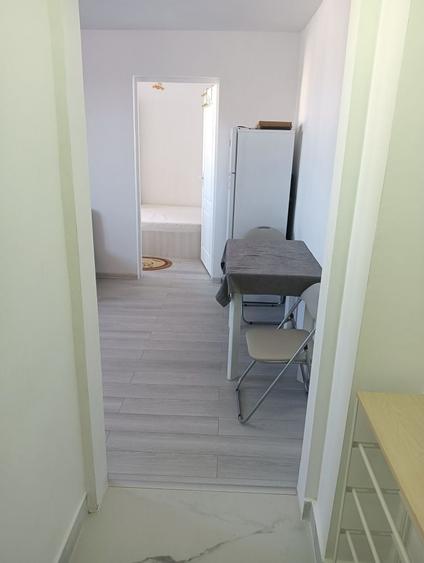 Apartament cu 2 camere decomandat în Micro 1