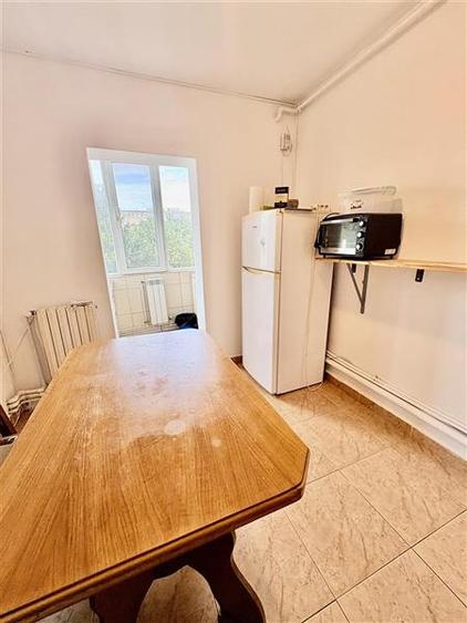 Apartament cu 2 camere decomandat, mobilat în Tomis Nord