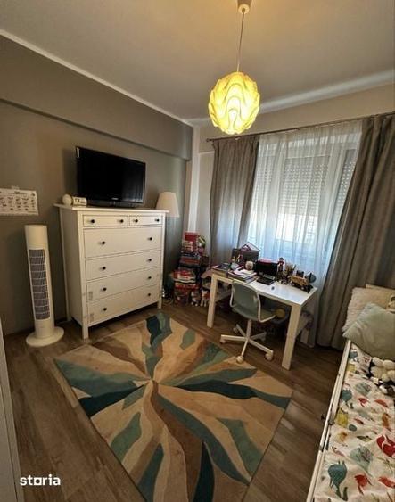 Apartament cu 3 camere decomandat în Letea