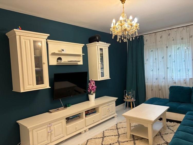 Apartament cu 2 camere decomandat în Liteni
