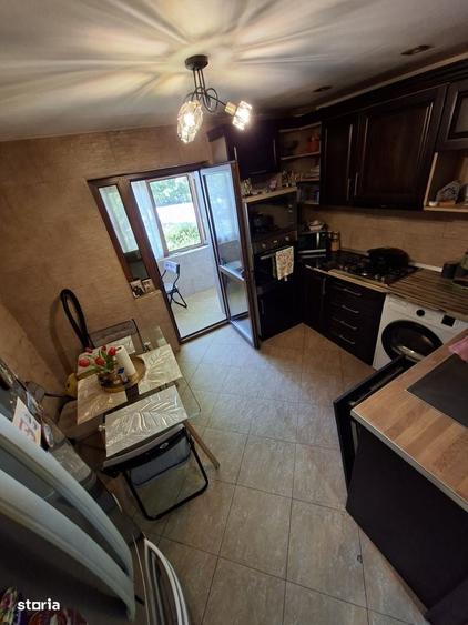 Apartament cu 4 camere în Ostroveni