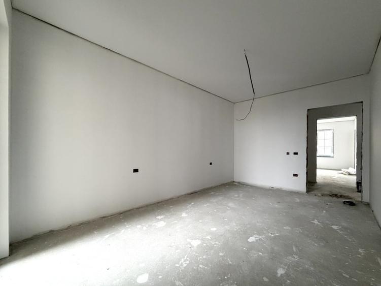 Duplex cu 3 camere cu Canalizare în Urseni
