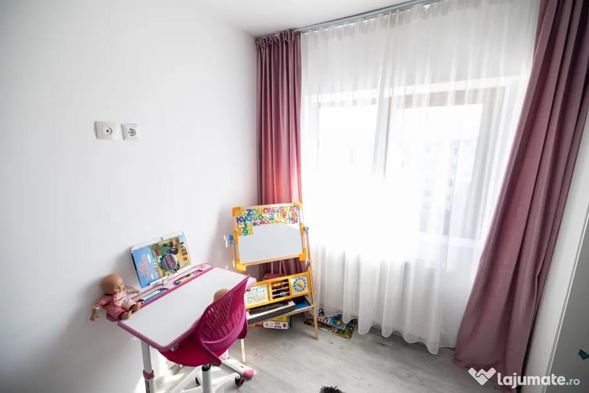 Apartament cu 3 camere decomandat în Central