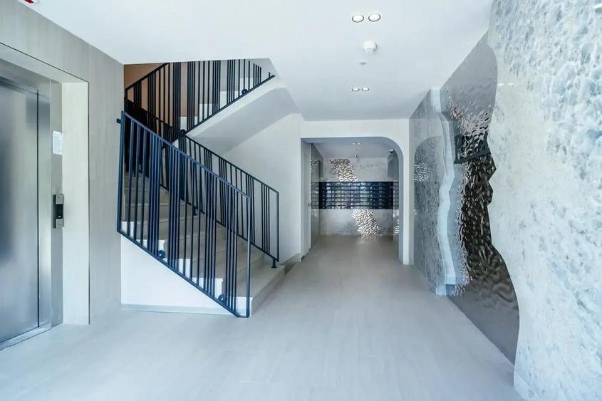 Apartament cu 3 camere decomandat în Moșilor