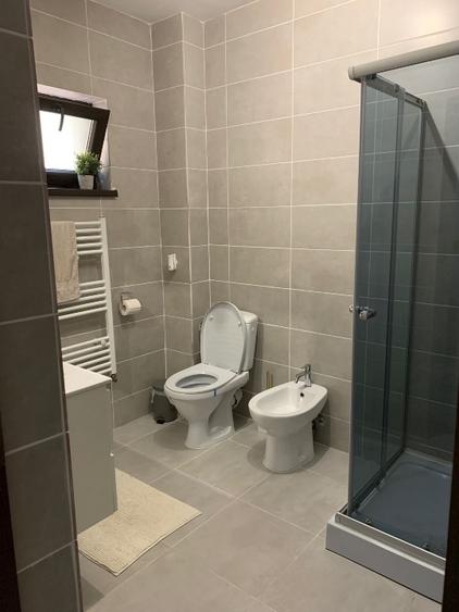 Casă individuală cu 4 camere cu Teren 400 Mp în Șimnicu de Sus