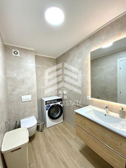 Apartament cu 3 camere decomandat, mobilat în Tractorul