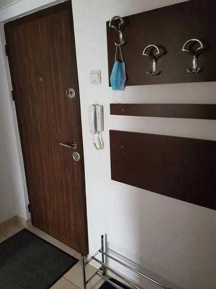 Apartament cu 3 camere decomandat, mobilat în Drumul Taberei