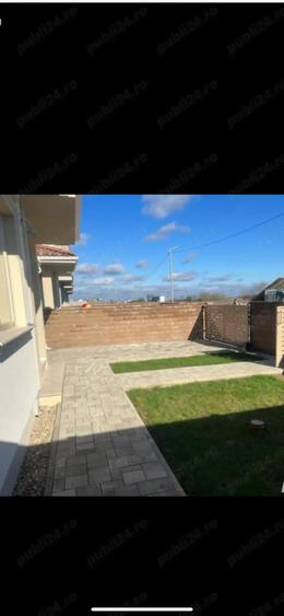 Casă cu 5 camere cu Teren 300 Mp în Giroc